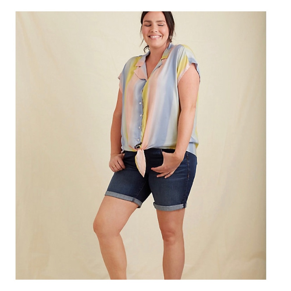 PASTEL STRIPE CHALLIS TIE FRONT MIDI DOLMA…
